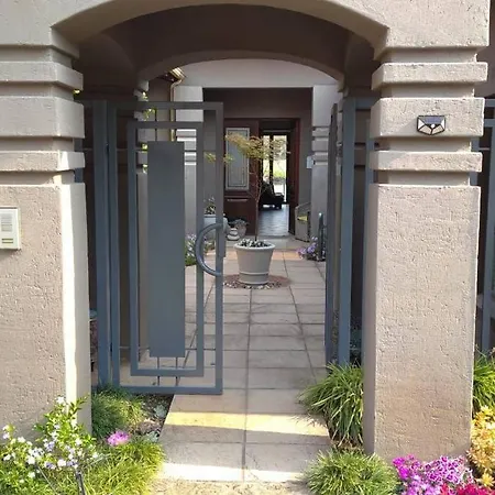 Pecanwood Estate Cosy Home 3 Bedrooms With Pool Hartbeespoort Exterior photo